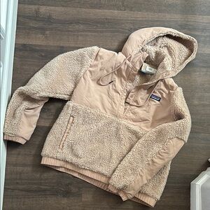 NWT PATAGONIA Womans Shelled Retro-X Pullover